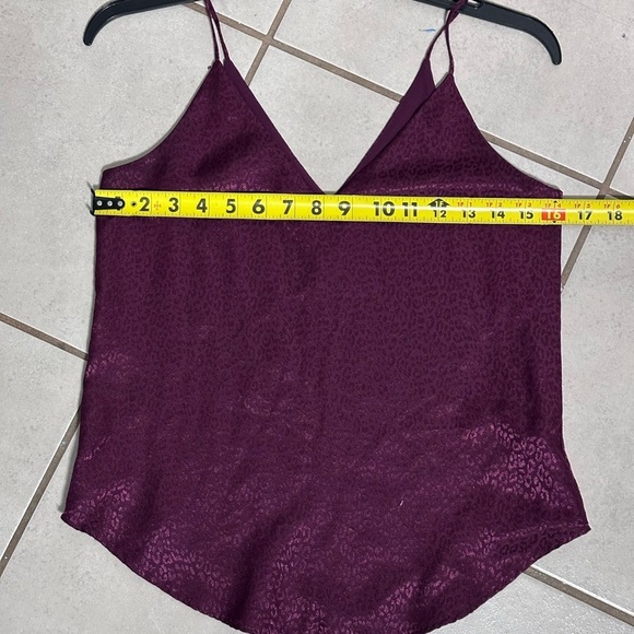 Express Women Purple Blouse Top V-neck Size XXS. - Picture 7 of 7